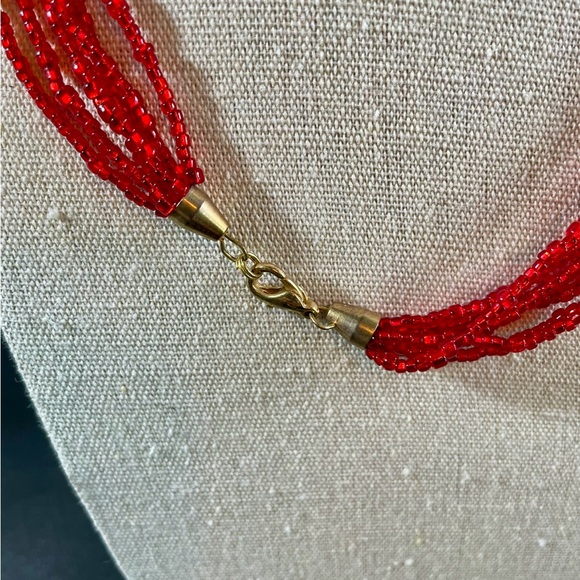 Vintage Elegant Red and Gold Beaded Necklace - Picture 5 of 11